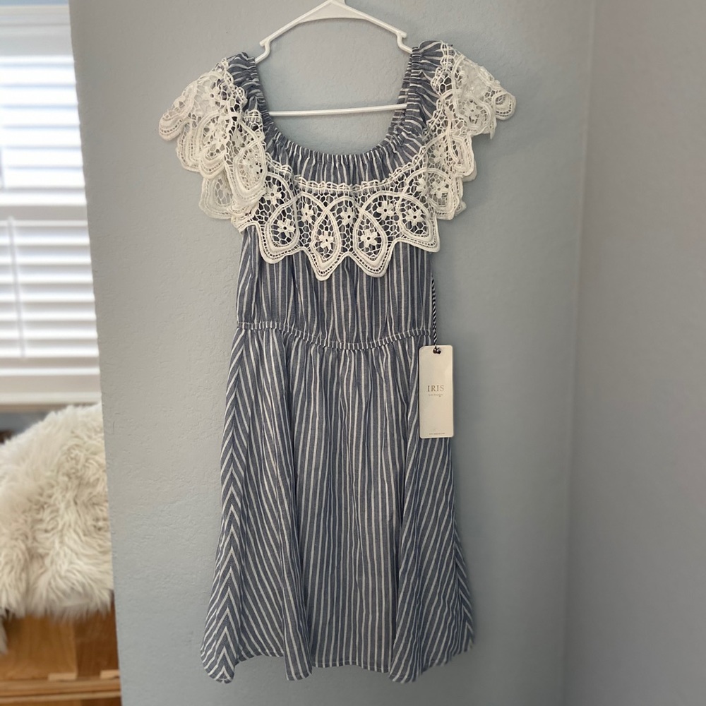 Juniors Off-the-Shoulder Striped Dress